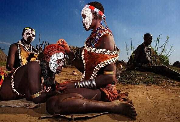 an image of karo tribe in omo valley